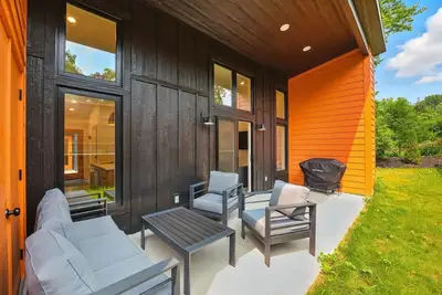 Image de New! 500 House - Unit D 2-Bedroom Townhouse - Handicap accessible