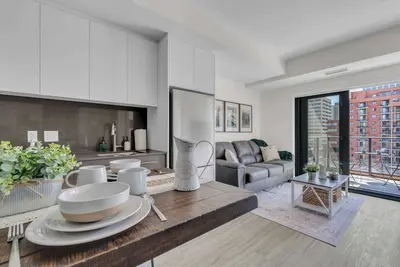 Image de Whispering Pines Retreat | Dt Getaway & Skyline Views