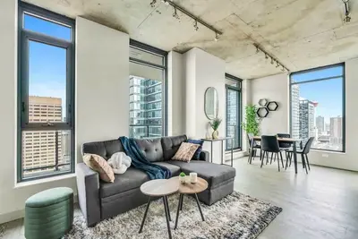 Image de Corner Luxury High-Rise Condo | Sleeps 7