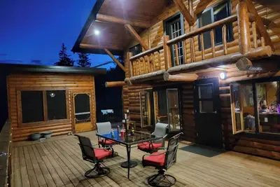 Image de Waterfront Lake House Log Cabin