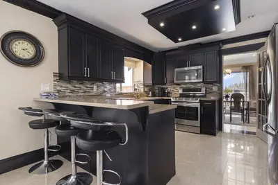 Image de Private 1 acre Home with a view, Close to the Highway and Mall
