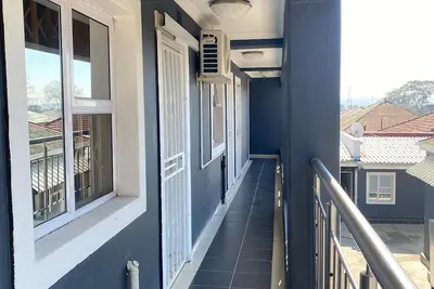 Image de Gold Crown Self-catering Apartment