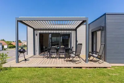 Image de Chalet Gold - 5min à Pied de la Plage