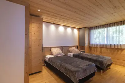 Image de Chalet Bellecombe au pied des pistes parking privé, arrêt navette gratuite à 50m