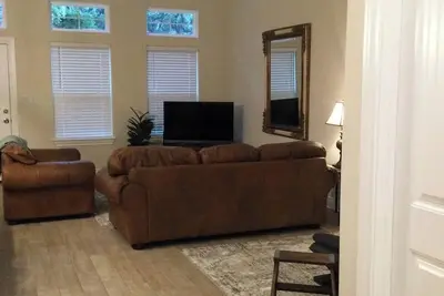Image de Newly built in 2023, Unit \"A\" of A & B Duplex, North Shore Lake Travis