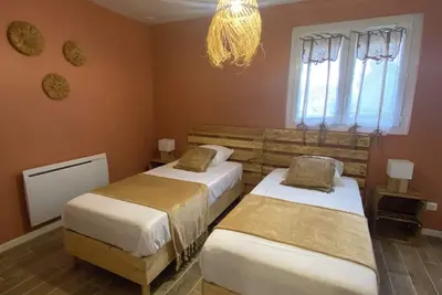 Image de Maison rénovée avec jardin pour 8 personnes à Fos sur Mer