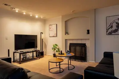 Image de Cozy and Spacious 3br Home!