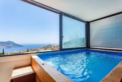 Image de Kalkanda Deniz Manzaralı Havuzlu Balayı Süiti