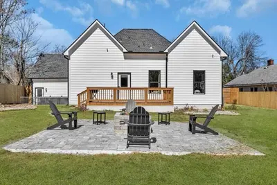 Image de Private Yard • Fire Pit • Grill  • 2 Ensuite