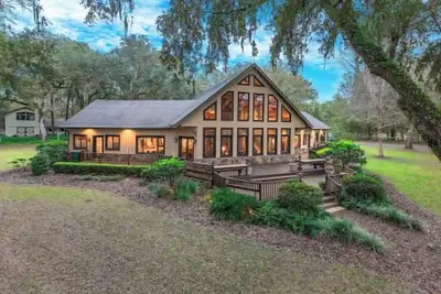 Image de Featured in Magazines! Charming  house on 11 serene acres  in welcoming Ocala Fl