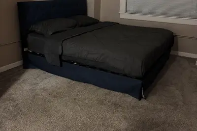 Image de 2-bedroom apartment in amazing Cleveland with Ac, fitness room