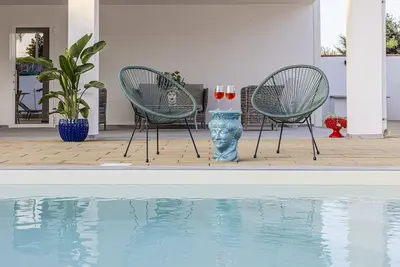 Image de Come and experience the relaxation of our villa, located 200 meters from the sea