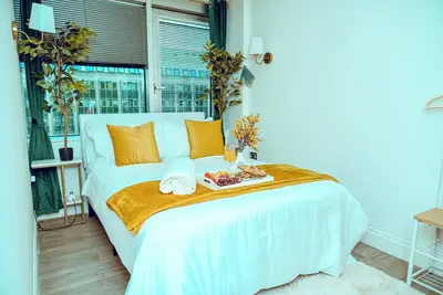 Image de 2 mins to Beach & Pier – Stylish Brighton Stay in the Heart of the Iconic Lanes