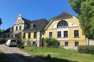 Image de Old charm with a breath of fresh air in the manor house