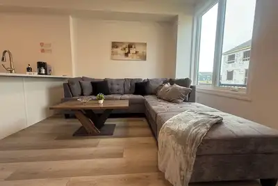 Image de Upscale Niagara Falls Getaway • Brand New Home • Stylish 4br Retreat w/Parking
