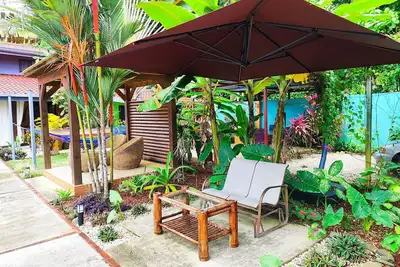 Image de Tropical Cabina Pool & Ac – Cozy Bright Refreshing