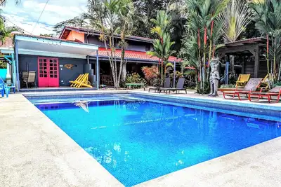 Image de Tropical Paradise Sapacious 1 Bed Cabina Ac & Pool