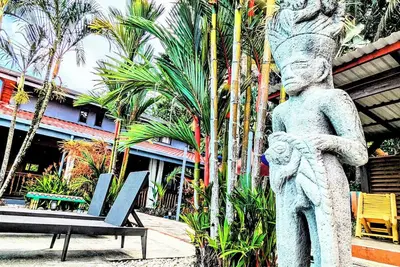 Image de Intimate Earthy Vibe - Room in a Tropical Paradise