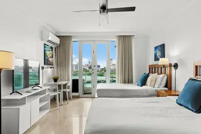 Image de Spacious Condado Lagoon apartment | 2 double beds | perfect for families & groups.