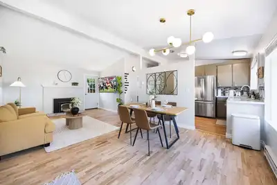 Image de Single-Level 2br Retreat w/ Hot Tub & Office