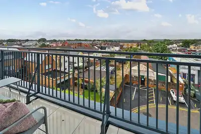 Image de Penthouse | Free Parking | Balcony | Hi-Speed WiFi