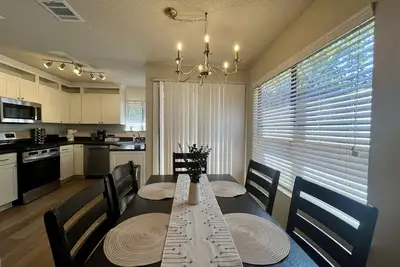 Image de Cozy N Austin, Backyard Patio with 4Beds, Mins from Domain & Dt