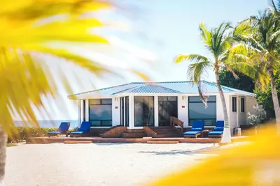 Image de Come stay in Royal Belize for maximum relaxation!
