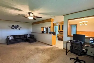 Image de Pet-Friendly 4br Retreat • Near Parks & Dining