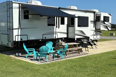 Image de Relax and enjoy some R&R in our new luxurious Rv in Grand Riviera Rv Resort