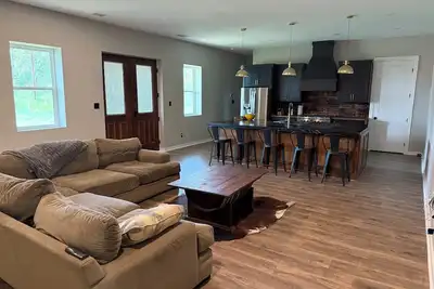 Image de Charming 2-bedroom farmhouse with Ac, fitness room in tranquil Franklin