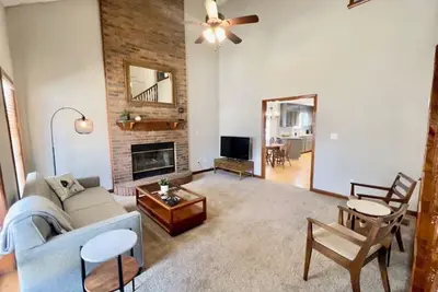 Image de 4 Bedroom Family Friendly Home in Great Madison Location