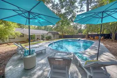 Image de New! Savvy Oasis w/Pool, Sleeps 14 I 15 min to Fort Benning