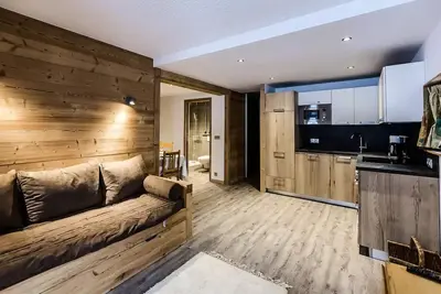 Image de 2 pièces charme refait a neuf