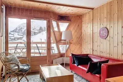 Image de 3 pièces ·  La Daille · Ski aux pieds