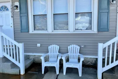 Image de Charming 3 bedroom apartment in Lbi w. Central Ac outdoor shower 2 mins to beach