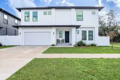 Image de Amazingly Beautiful Elegant Newly Built Tampa Home