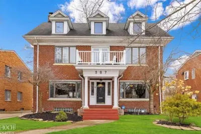 Image de Charming 5-bedroom 3. 5 bath house in desirable Grosse Pointe, Mi
