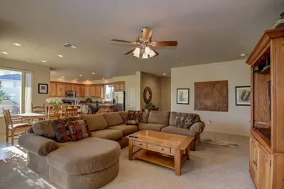 Image de Las Palmas 3br | Pools + Views