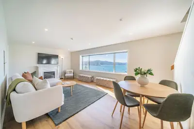 Image de Luxury Beachfront apartment. Minute's walk from Wellington Cbd