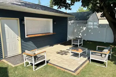 Image de Rare Chance To Rent This Special Nd Home 2 Miles From Nd Campus - A&M Game Only