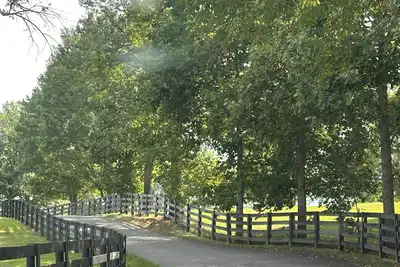 Image de Bird Song Guest House - Luxury Retreat in a pastoral setting - Franklin, Tn