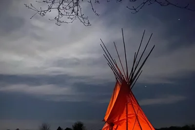 Image de Tipi Sioux en pleine nature