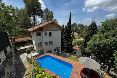 Image de Maison spectaculaire avec piscine privée près de Barcelone.