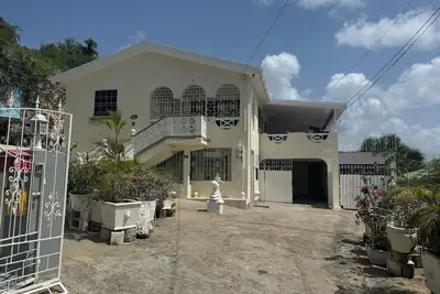 Image de Ocean views, spacious 3 bed apt in Fitts Village - 6 min walk to beach