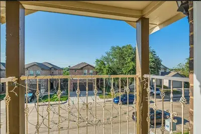 Image de Casa Bella – Modern Comfort