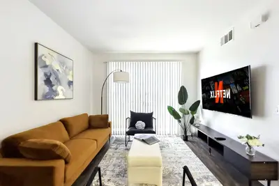 Image de 2br Oasis in Marina Del Rey|Pool, Jacuzzi & Parking