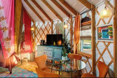 Image de Charming Yurt in Woodway- Mystical Moroccan #5