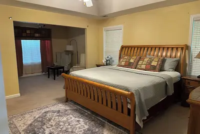 Image de \nEnjoyable 4-bedroom house  in Dallas. Great place for the family & friends