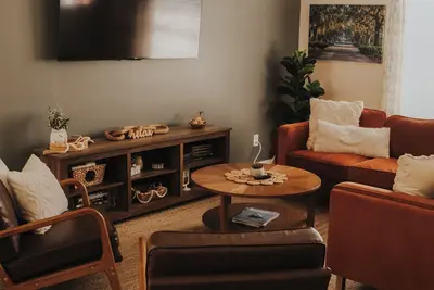 Image de Savannah Oasis 10min to Beach + Historic Downtown