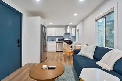 Image de Newly Remodeled 1-Br Suite in Beachfront Building